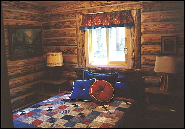 squires2bedroom1